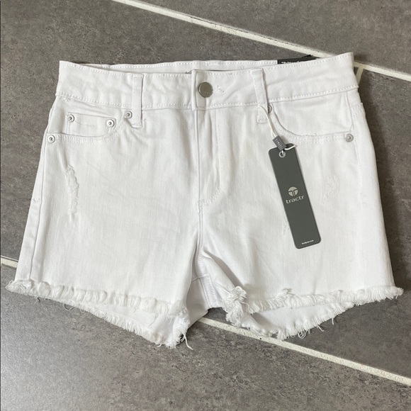 Tractr Other - tractr Brittany Slim Mid Shorts size 12